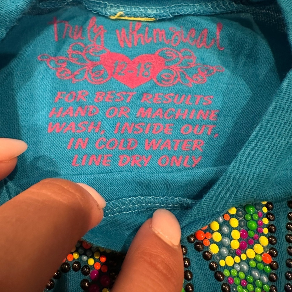 *Vintage* Denny’s! Vibrant Blue Kids Long Sleeve Tee with Studded Love Design - Picture 4 of 6